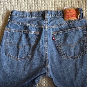 Levi's Men's Classic 501 Straight Button Fly Blue Jeans